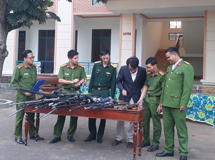 Công an huyện Krông Ana tổ chức tiêu huỷ vũ khí, vật liệu nổ  và công cụ hỗ trợ